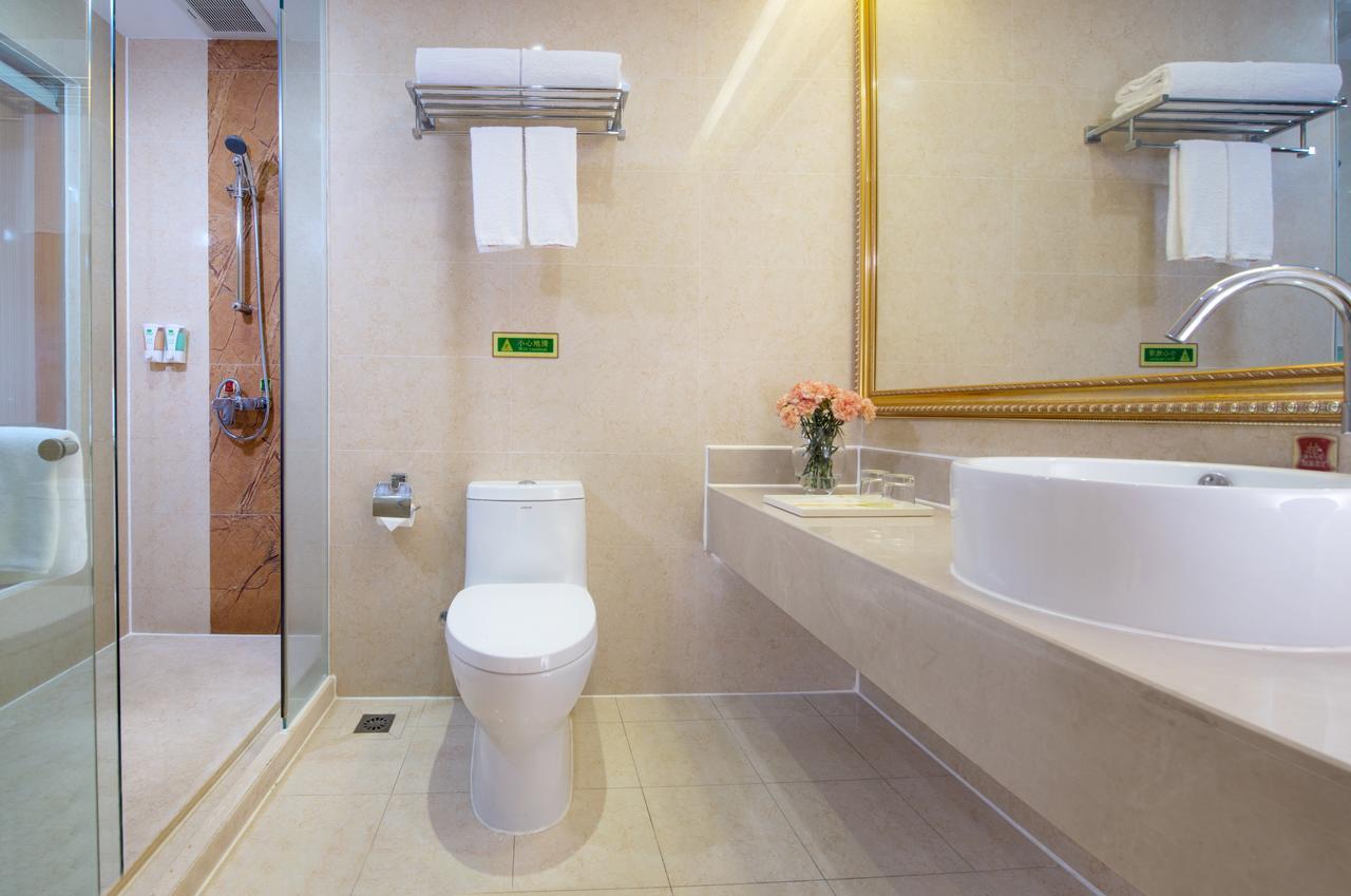 Vienna International Baoshan Pangu Road Hotel 3*