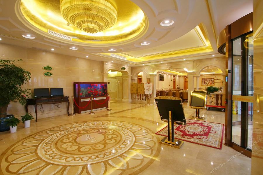 Vienna International Baoshan Pangu Road Shanghai